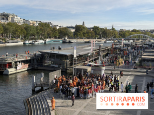 Un défilé flottant sur la Seine pour célébrer l’ouverture du 1er mandir traditionnel d’Ile-de-France