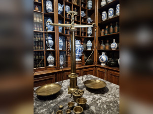 Au cœur des Yvelines, cette villa historique abrite une ancienne apothicairerie royale et elle se visite ! 