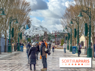 Disneyland Paris : tout savoir sur Adventure Bay, la zone du lac de Disney Adventure World