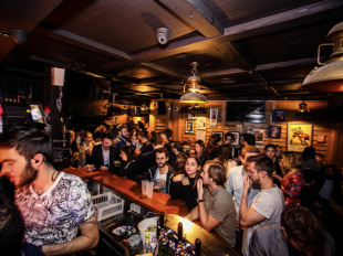 The French Flair, le pub sportif de Pigalle qui se transforme en club le week-end