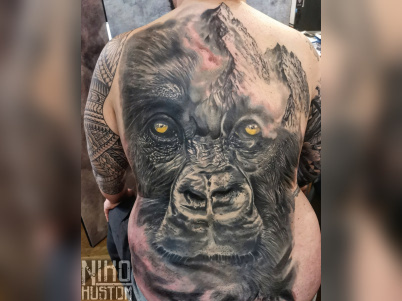 Kustom Tattoo le studio de tatouage à Paris qui repousse les limites du réalisme.