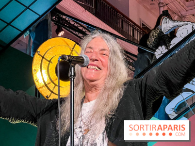 Patti Smith en séance de dédicaces à la librairie Gallimard à Paris