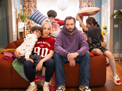 Trois c’est bien : Marilou Berry et Julien Pestel deviennent parents malgré eux