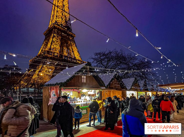 Marché de Noël 2023 au pied de la tour Eiffel - Quai Jacques Chirac