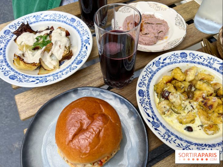 Armande - Crab bun, jus d'hibiscus