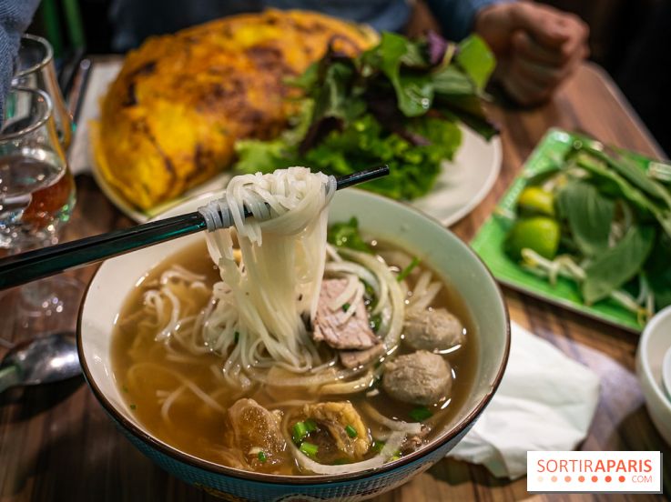 Pho Bom, le restaurant vietnamien, temple du pho et des nouilles Paris 13e -  pho bò đặc biệt