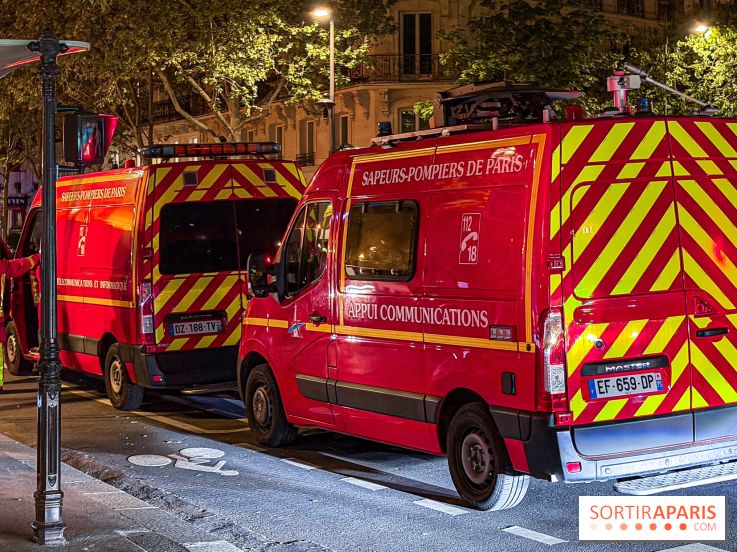 Simulation géante des pompiers de Paris sur les quais parisiens