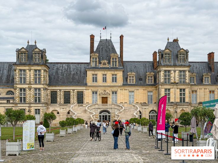 Une exposition de costumes conçus par Christian Lacroix au château de Fontainebleau