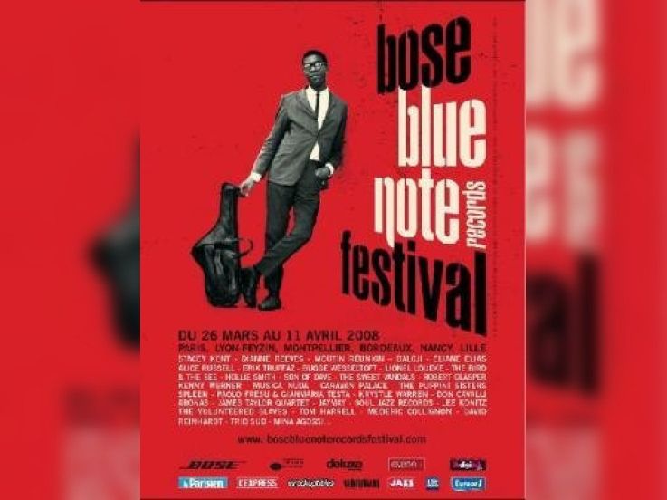 Aronas et Hollie Smith