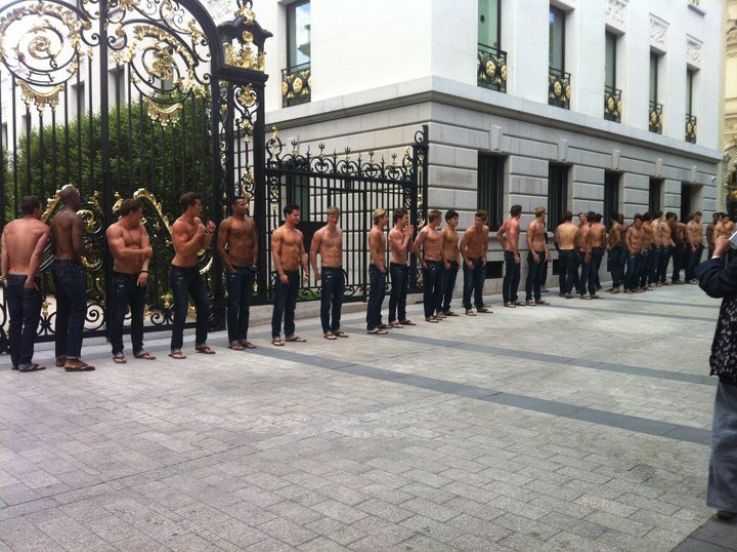 mannequins abercrombie & fitch