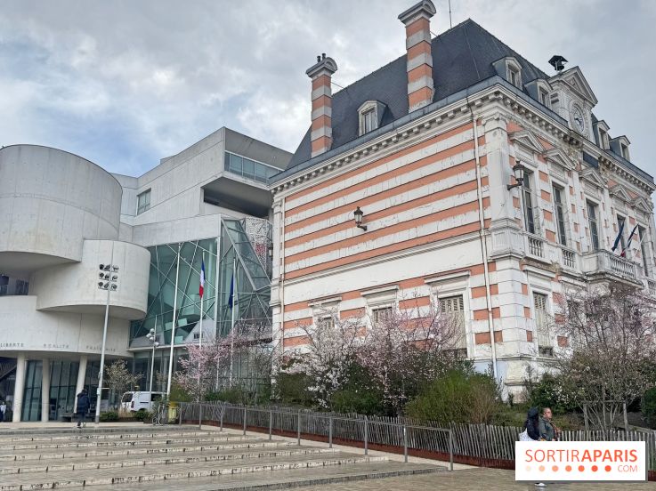 Cette mairie "hybride" proche de Paris est l'une des rares à avoir une architecture brutaliste
