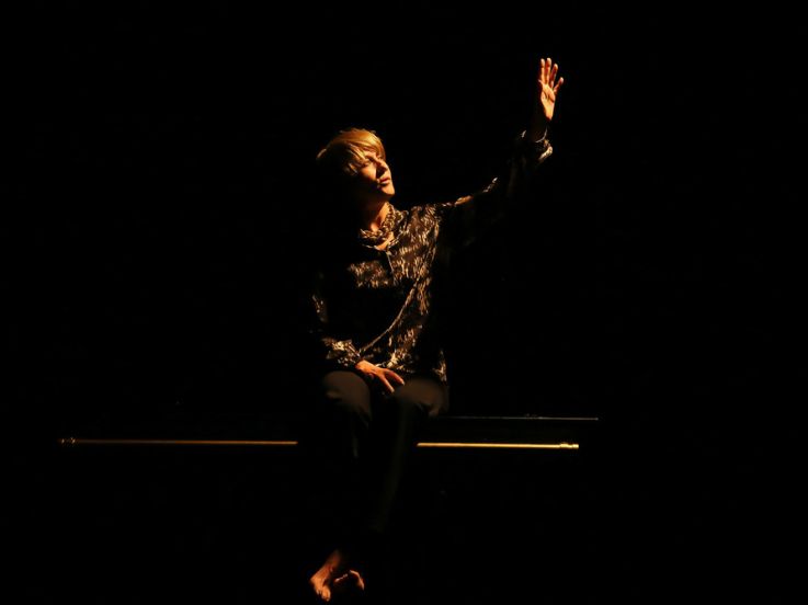 Françoise par Sagan : Caroline Loeb incarne l’écrivaine au Théâtre de Poche à Paris