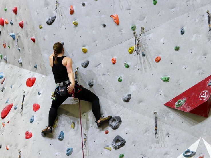 Paris 12e : un nouveau centre sportif avec un mur d’escalade de 14 mètres ouvre lundi