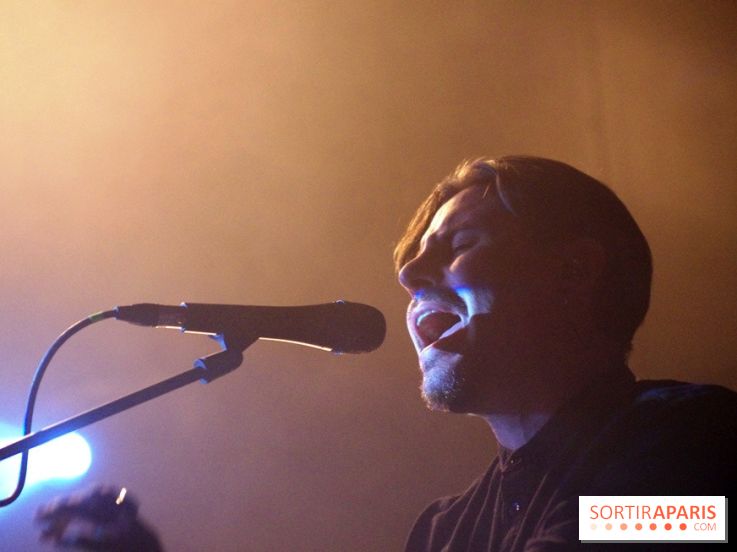 Low Roar en concert au Badaboum