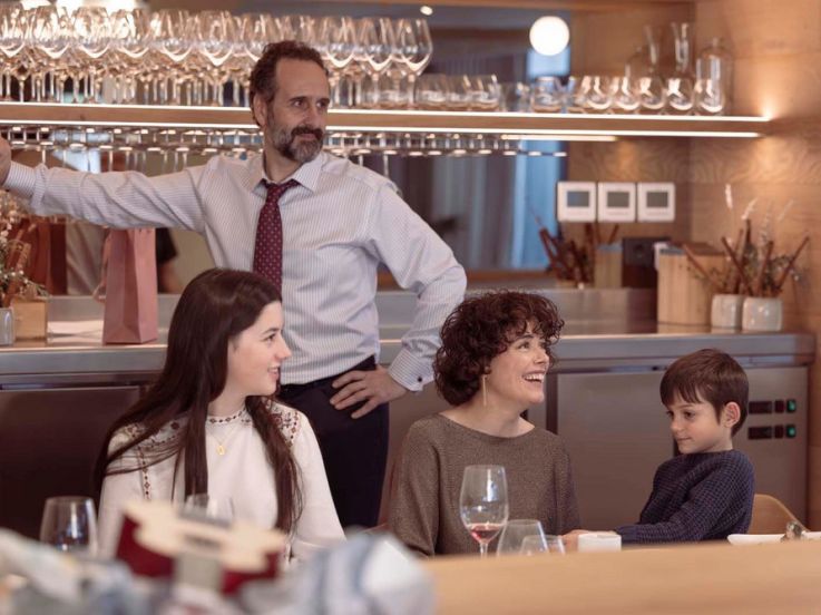 Les Dimanches : Blanca Soroa, Patricia López Arnaiz, Miguel Garcés