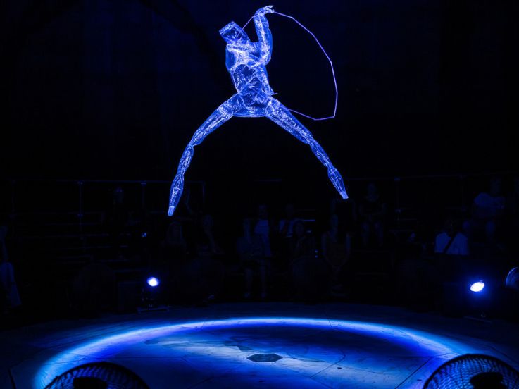 Nocturne (Parade), Phia Ménard