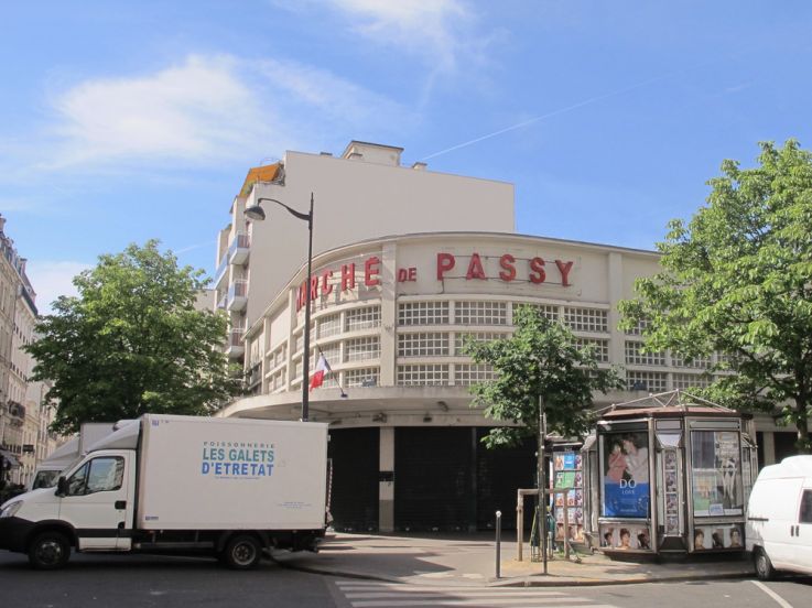 Le marché couvert de Passy, la halle chic qui régale le 16e arrondissement