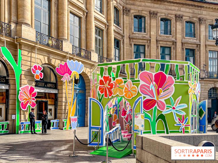 Insolite : Van Cleef & Arpels installe un photocall gratuit sur la Place Vendôme pour le printemps !