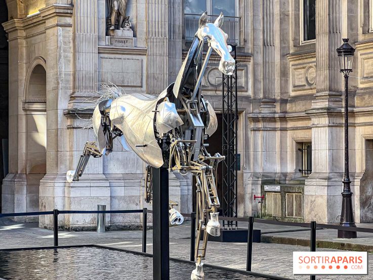 JO Paris 2024: Zeus, le cheval métallique de la cérémonie d'ouverture exposé à l'Hôtel de Ville