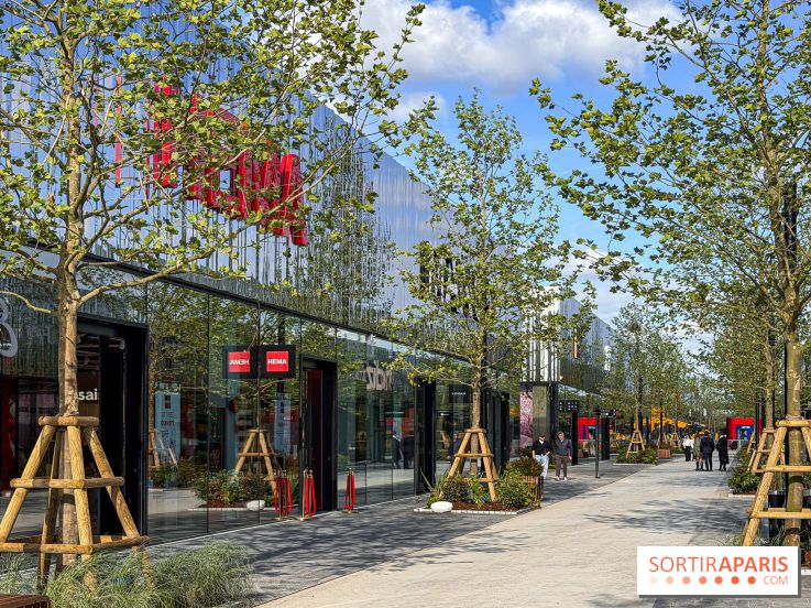 Un complexe shopping-loisirs XXL ouvre ce jeudi en Essonne avec fontaine, shows et parc à dinosaures