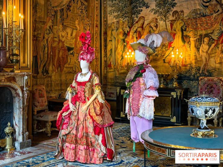 Une exposition de costumes de scène conçus par Christian Lacroix au château de Fontainebleau