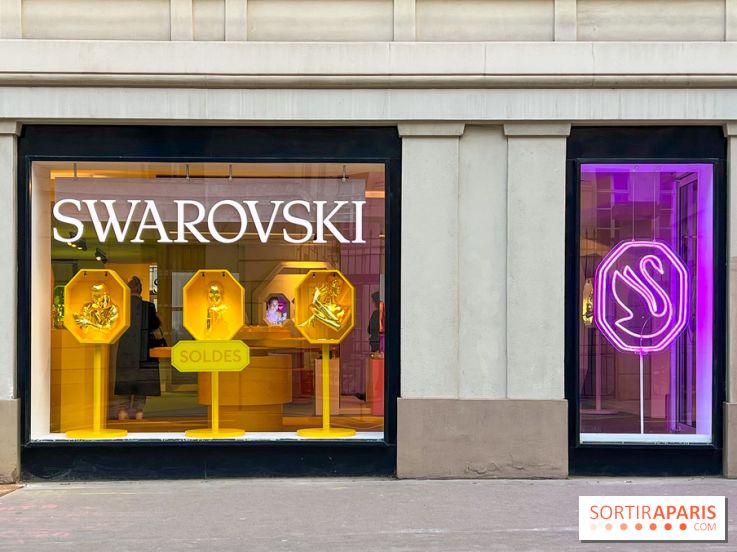 Découvrez le pop-up store immersif gravé Swarovski, dans le Marais