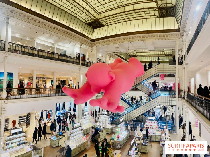 Philippe Katerine s'empare du Bon Marché à Paris : un programme haut en couleurs et plein d'humour