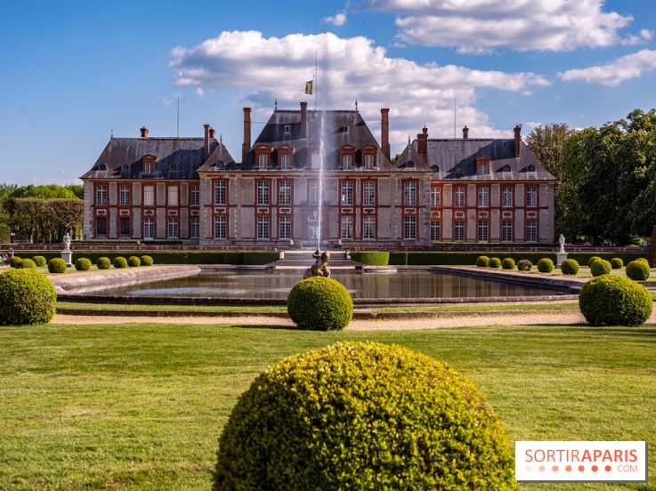 Le Château de Breteuil, ses jardins remarquables et contes de Perrault 