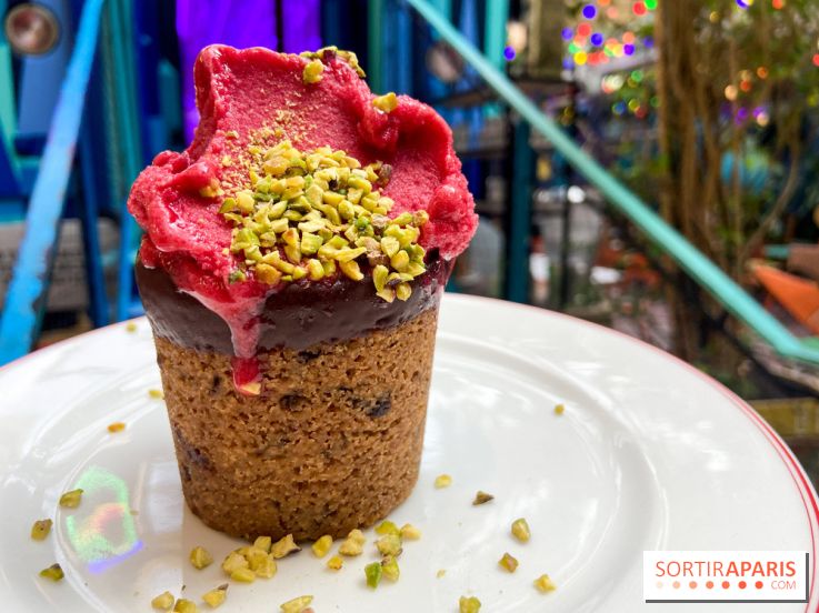 Un bar à glaces et un dessert dans un train de la Félicita