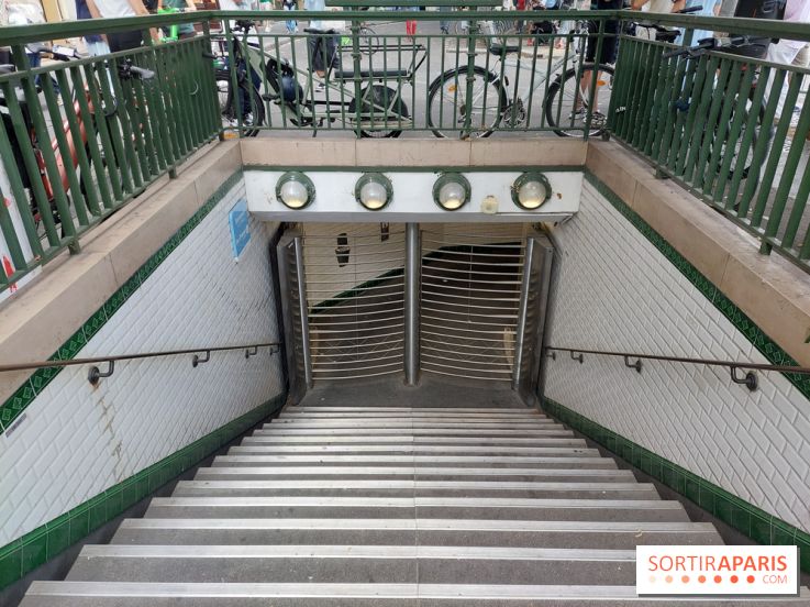 Visuels Paris - transport - métro - station fermée