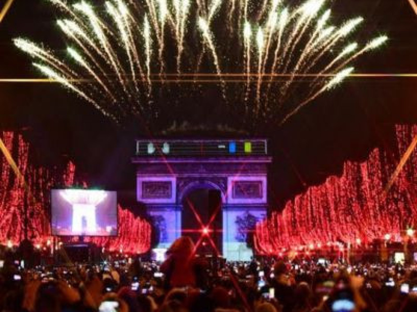 Un réveillon au Pavillon Champs Elysées - image0 (2)