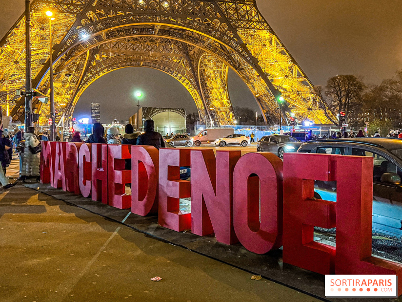 Marché de Noël 2023 au pied de la tour Eiffel - Quai Jacques Chirac