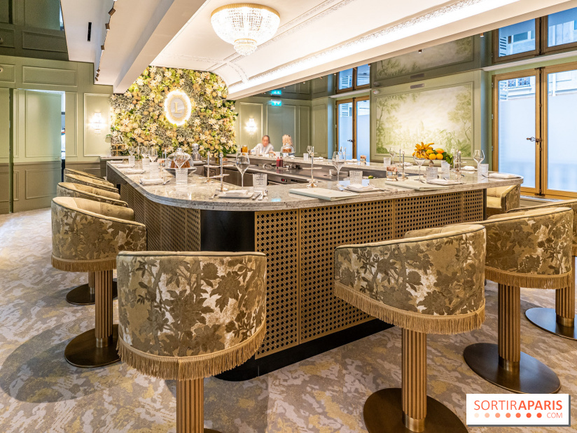 Le tea time du Bar à desserts de Ladurée Champs-Elysées -  A7C2191