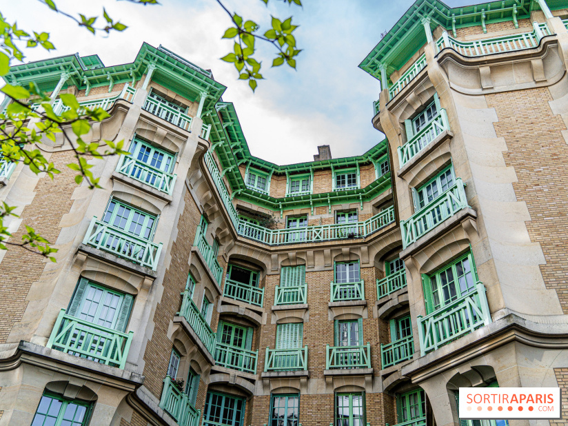 Insolite, la façade originale de la rue Blomet Paris 15e - photos