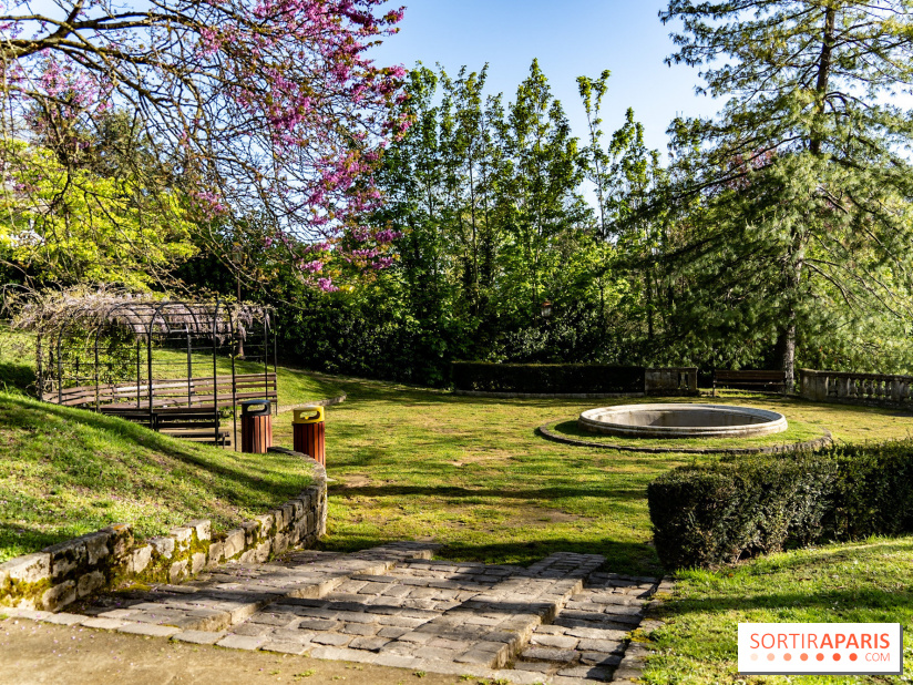 Parc du Dr Fauvel à Villennes sur Seine, grotte et cascades