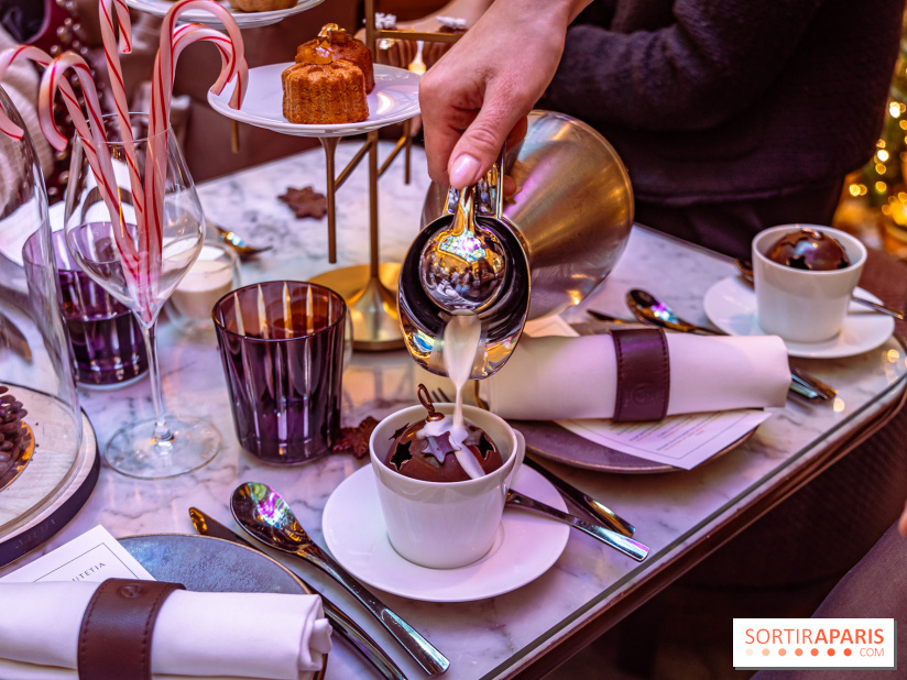 Le sublime tea time de Noël du Lutetia 2024 par Nicolas Guercio - les photos  -  Chocolat chaud à la cardamome verte en boule de Noël