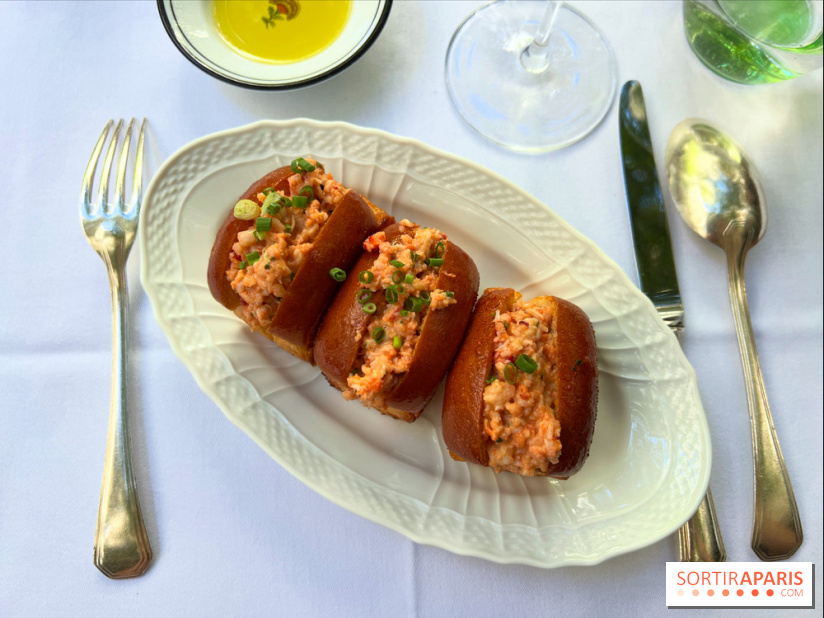 Patio terrasse La Réserve Paris - Lobster roll