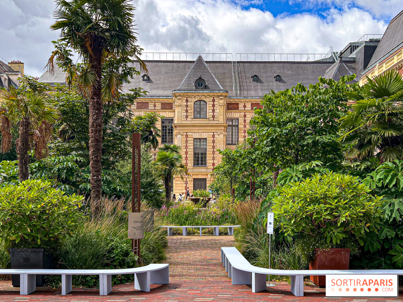 Miu Miu Summer Reads : la maison italienne ouvre un pop up et distribue des livres gratuits à Paris - image00012