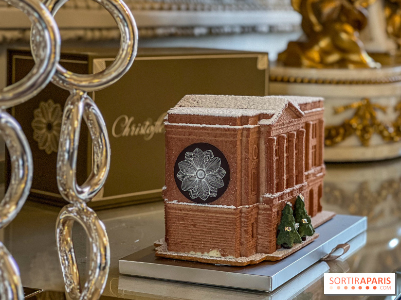 La Bûche de Noël 2025 de l'Hôtel de Crillon par Matthieu Carlin : le palace ... à croquer !