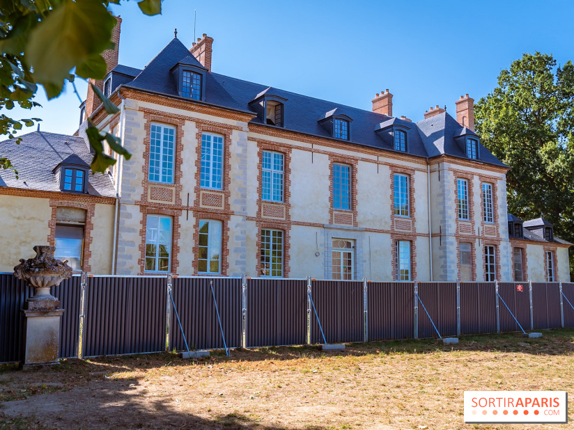Le château de Plaisir dans les Yvelines se transforme en conservatoire - photos - façade extérieure