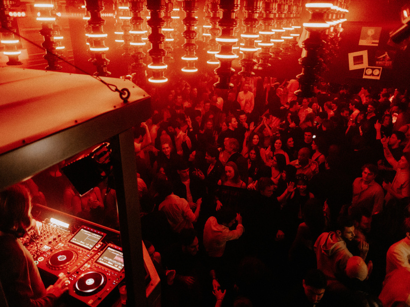 Mobby à Paris 8e : un club immersif ouvert du jeudi au samedi - Clubs Mobby 20260116 122