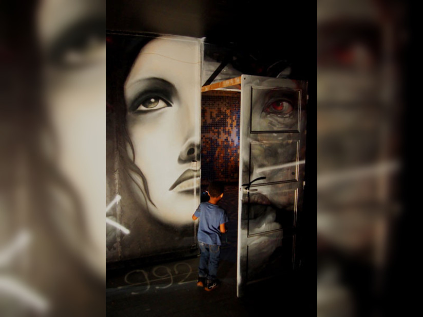 Woman Face by Bom. K Liliwenn 2013 wall graffiti Tour Paris 13 street art Galerie Itinerrance Gallery project