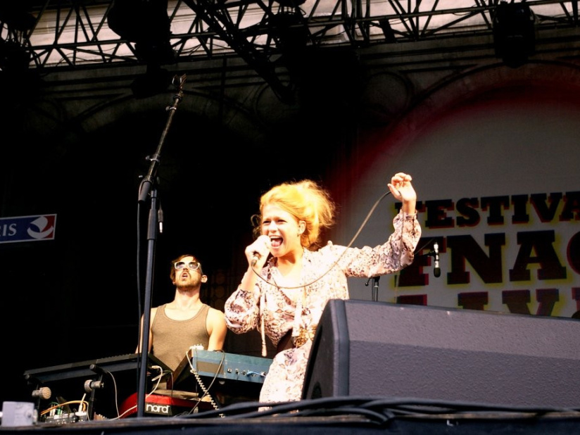 Selah Sue sur le Parvis de l'Hôtel de Ville - Festival Fnac Live