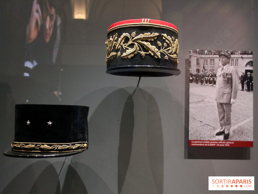 Exposition Pompiers à lHôtel de Ville