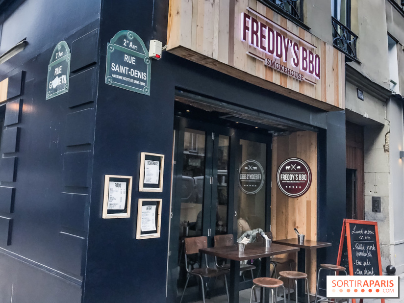 Freddy’s BBQ, le restaurant de viandes fumées à l’américaine