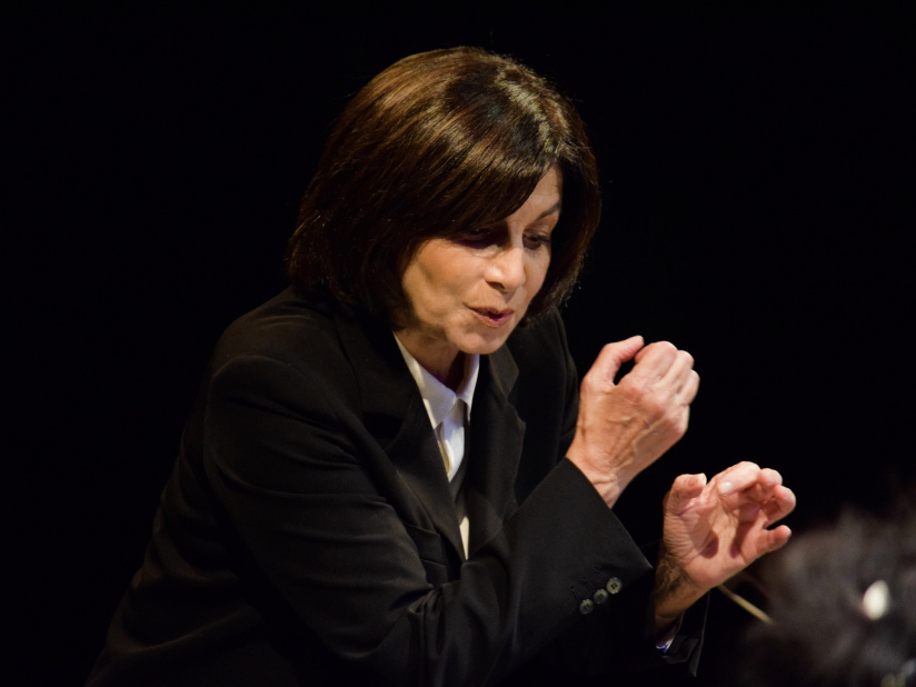 Claire Gibault, une cheffe d'orchestre engagée, les photos