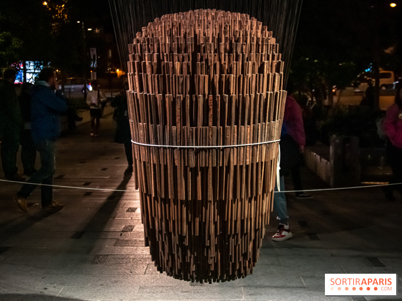 Nuit Blanche 2022 sur la place de la Samaritaine : Bing Bang, une sculpture hypnotisante et sonore