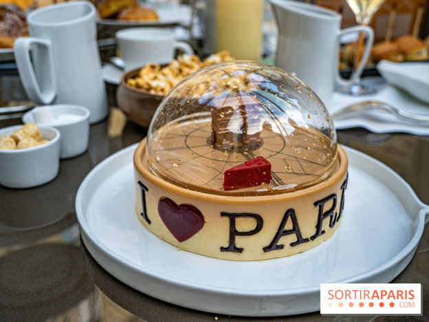 La Bûche de Noël 2022 de l'Hôtel Fouquet's paris par Anthony Coquereau