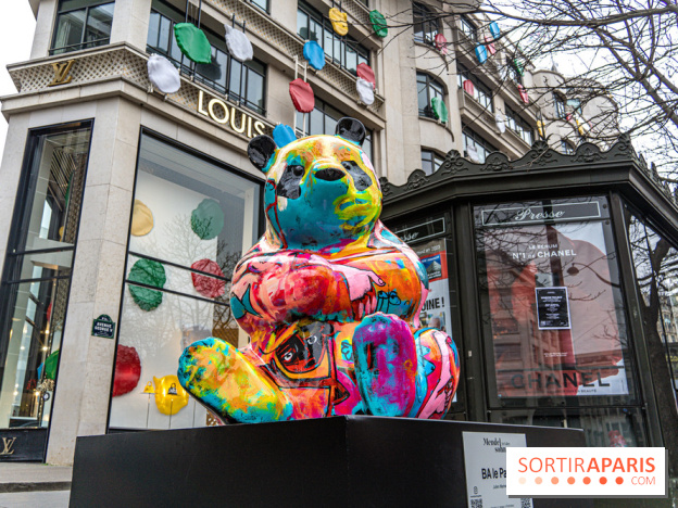 Exposition Julien et ses Juliogoths, avenue George V Paris