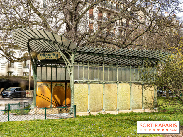  Le dernier édicule de type B d'Hector Guimard - Métro Porte Dauphine  -  A7C5176